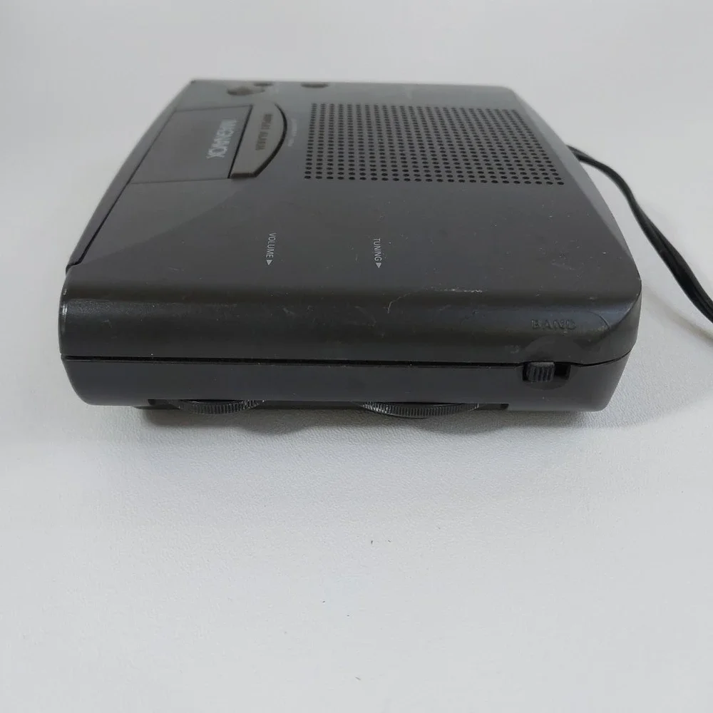 Vintage‎ Magnavox AJ 3040/17 AM/FM Alarm Clock Radio